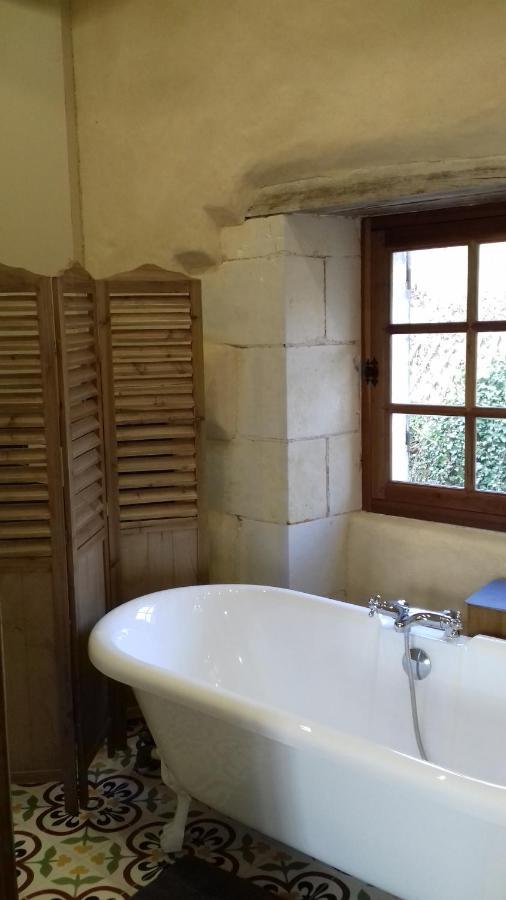 Bed and Breakfast Manoir De La Fontaine Du Chene Coutures  Exterior foto